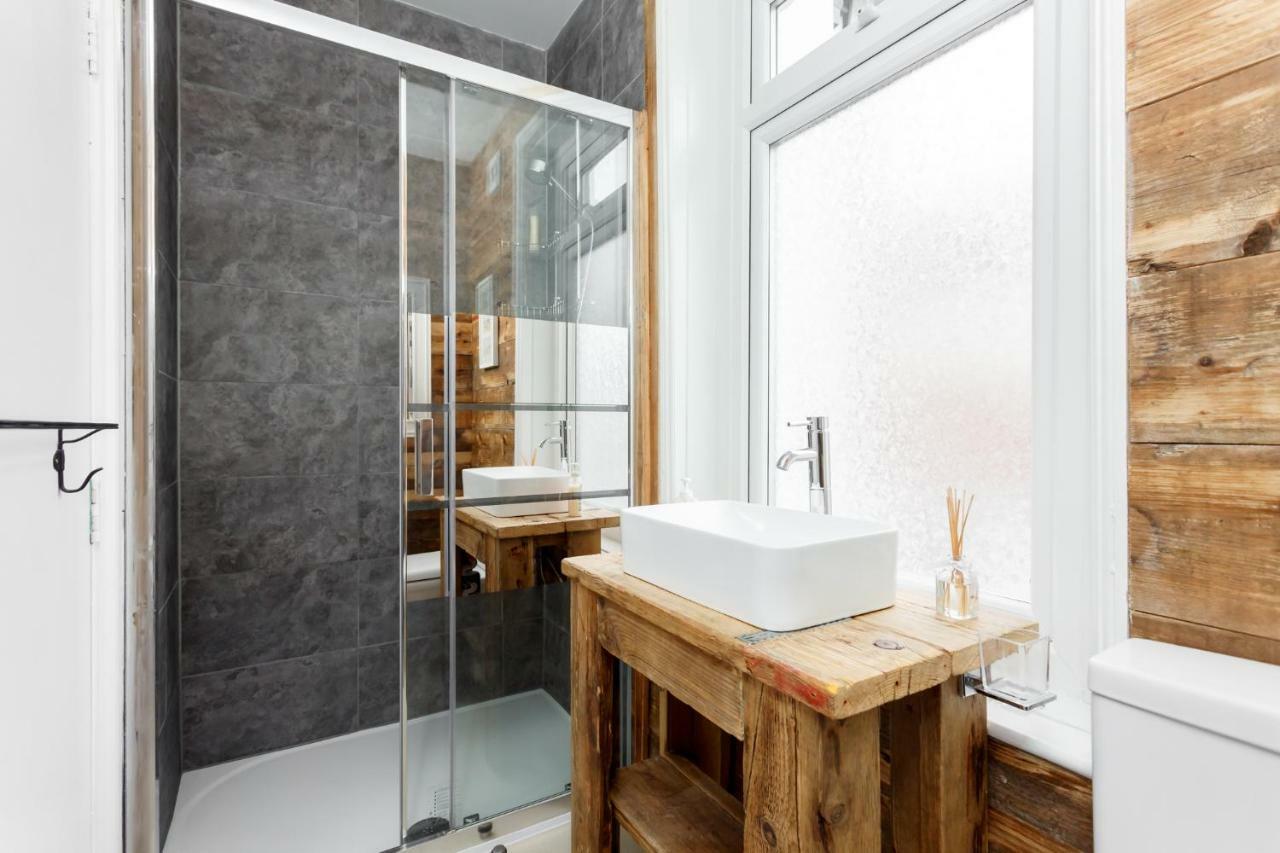 Stylish Town Centre Apartment Close To Beach And Shops Bournemouth Luaran gambar