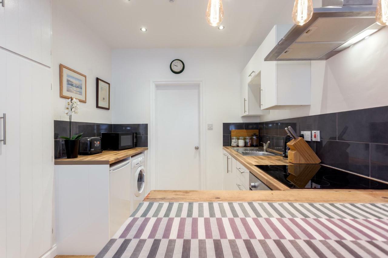 Stylish Town Centre Apartment Close To Beach And Shops Bournemouth Luaran gambar